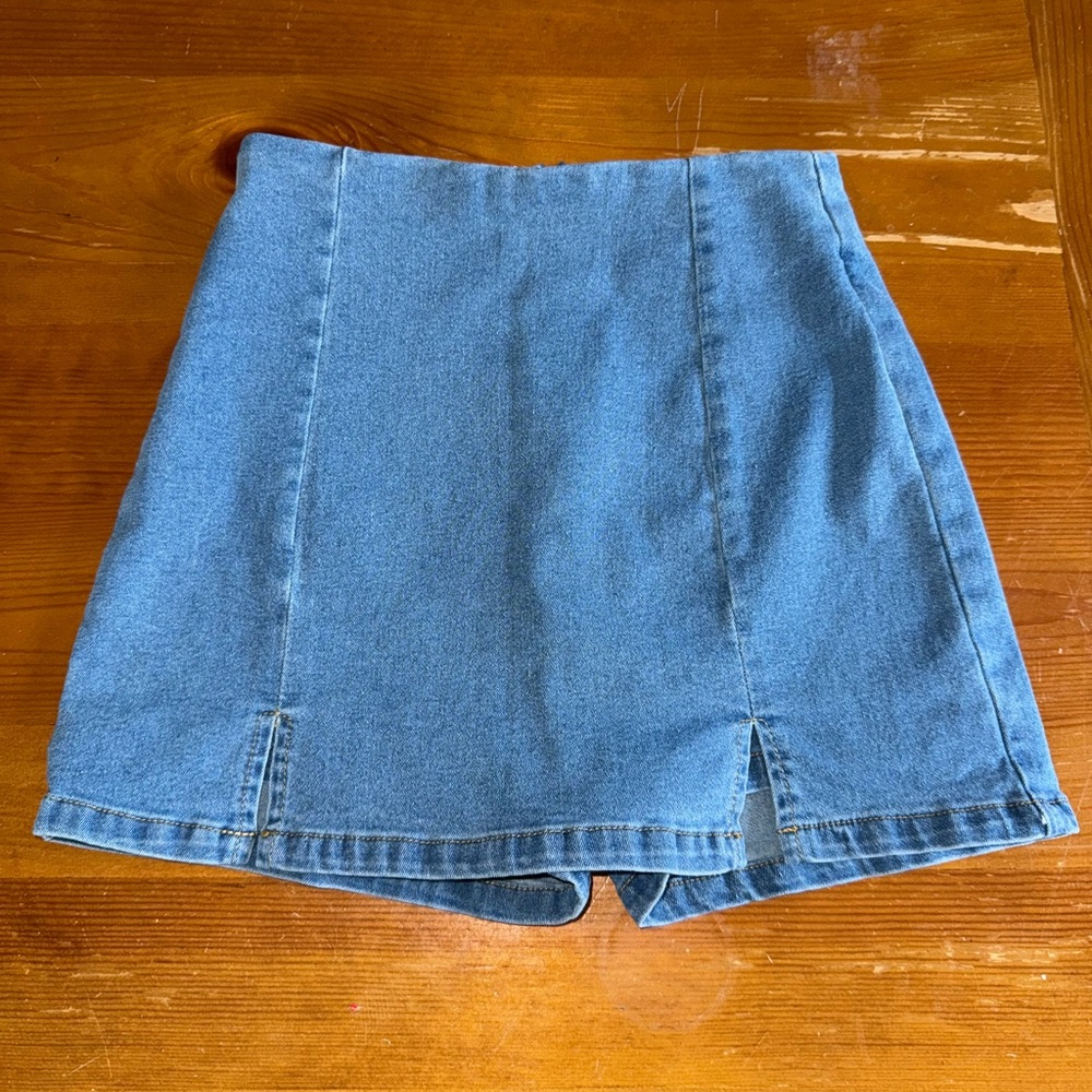 Jean Skort